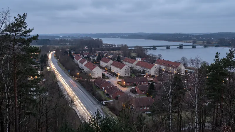 Webdesign Geesthacht: Berufsverkehr aus der Stadt hinaus – Sichtbarkeit für Betriebe bei negativem Pendlersaldo